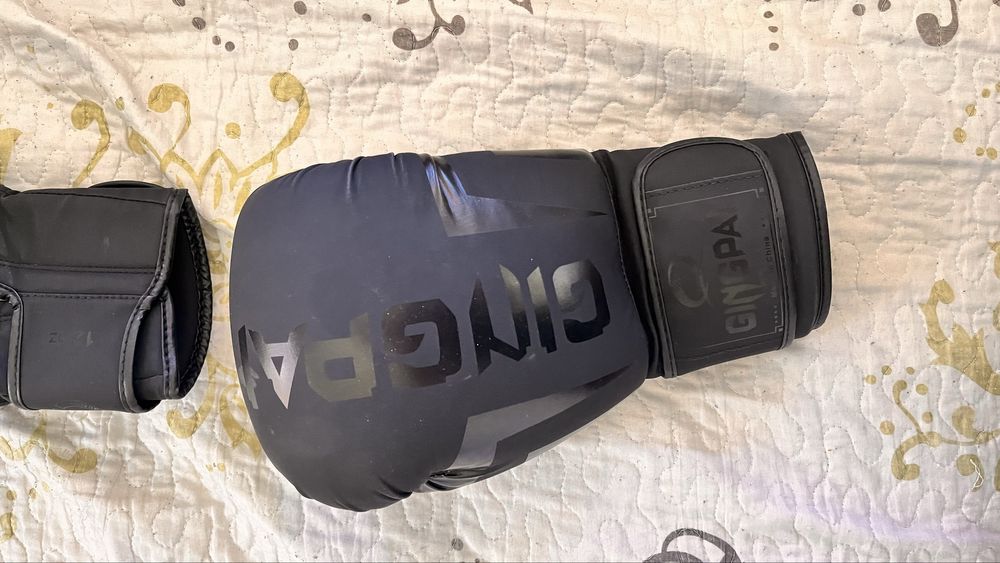 Mănuși box 12 oz noi