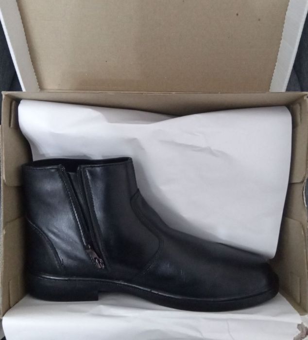 Срочно продам сапоги.