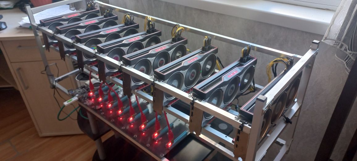 Mining rig за 8 бр. видеокарти