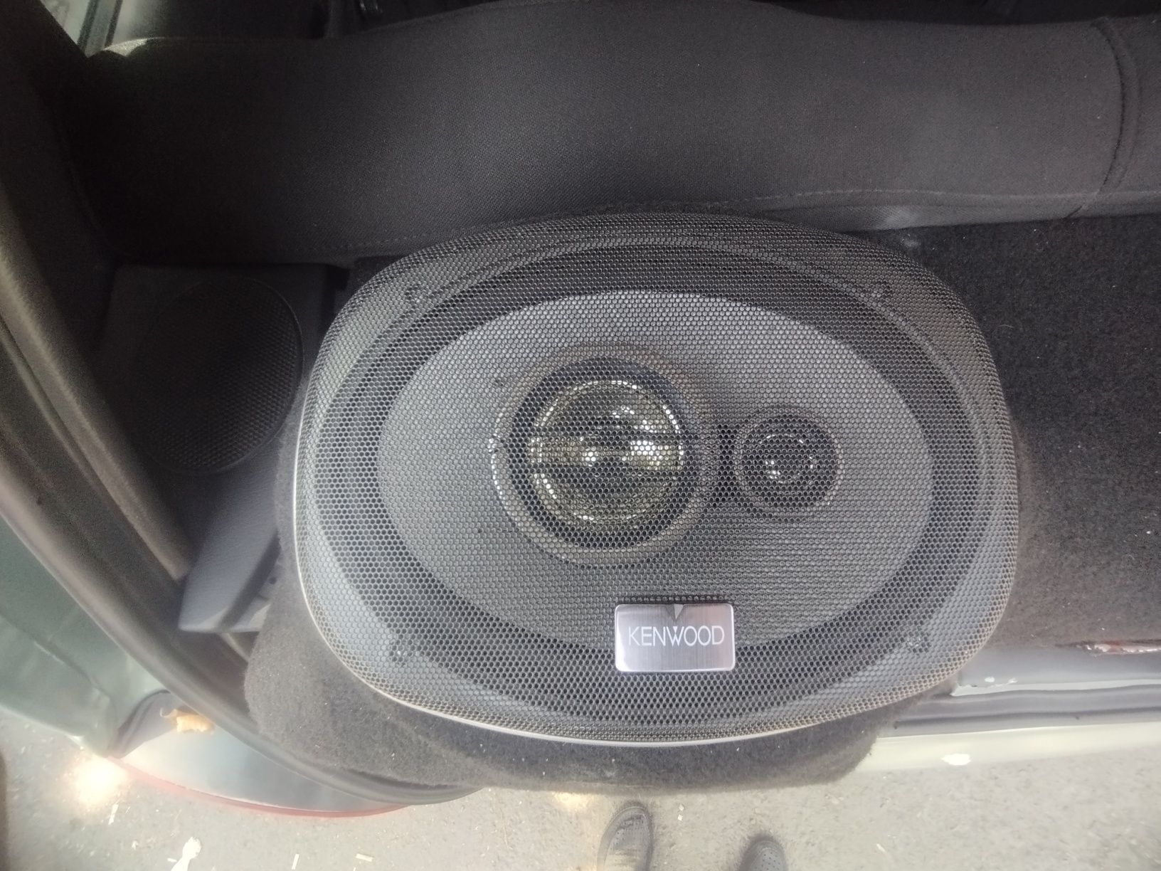 Kenwood 1000w sotiladi 400 ming bo'lishi