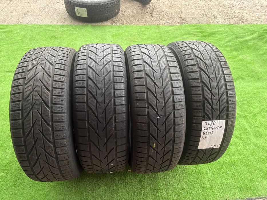 Anvelope Iarna Toyo 225/60/17