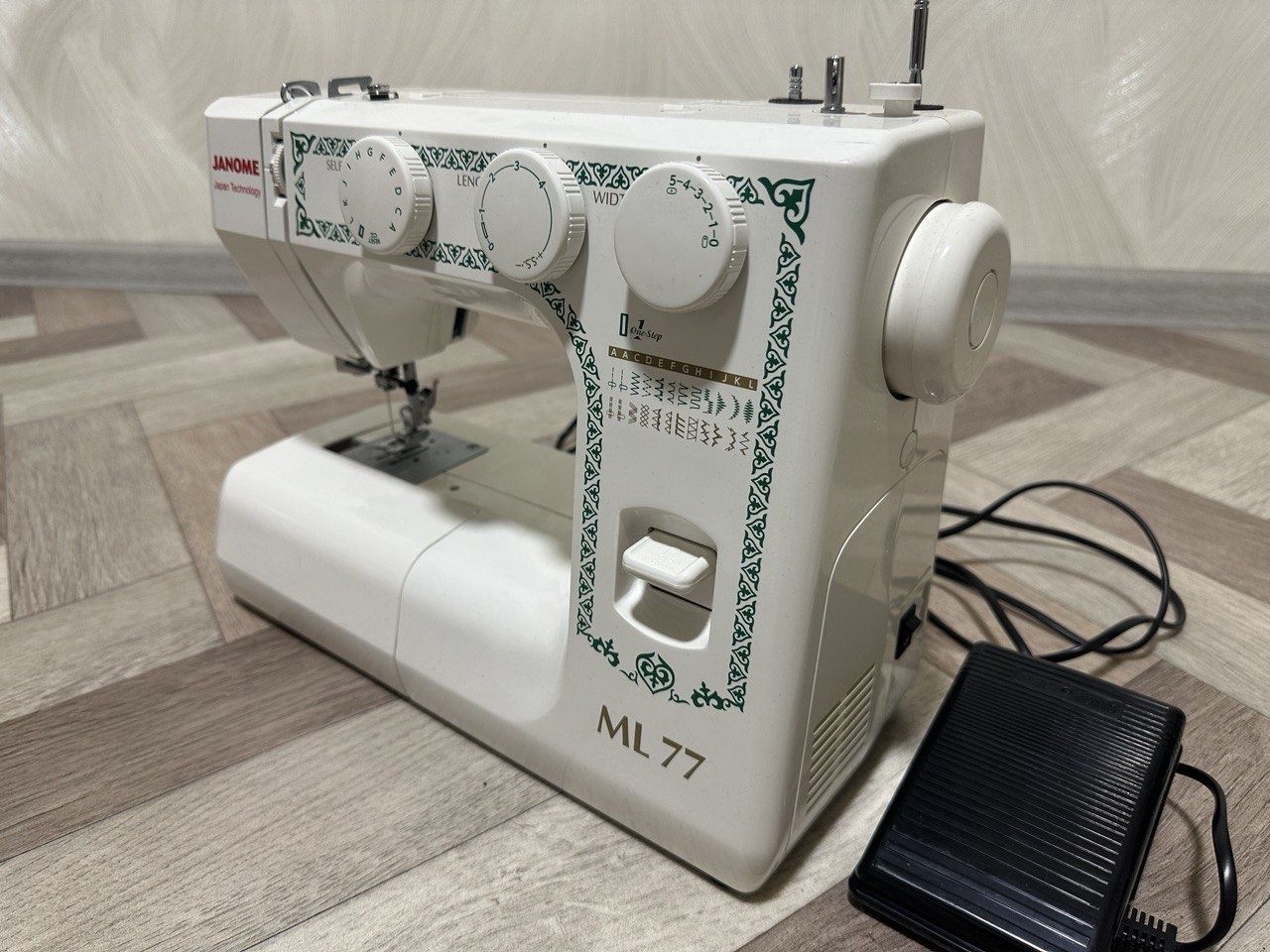 Швейная машинка JANOME ML 77