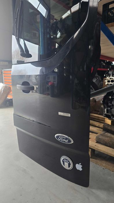 Usa Culisanta  dreapta model cu geam  pentru Ford Transit Custom 2015