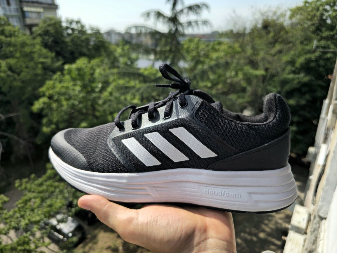 Обувки Adidas ART FW5717 – Размер 42⅔
Предлагам оригинални мъжки обувк