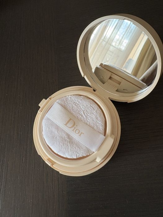 Dior пудра.