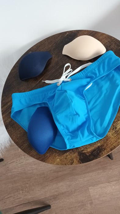 Vând slip de baie pt bărbati