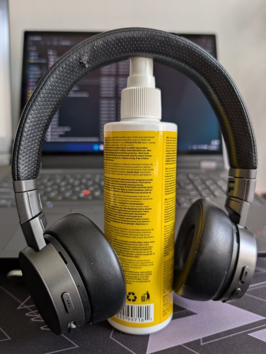 Lenovo X1 headphones 9/10