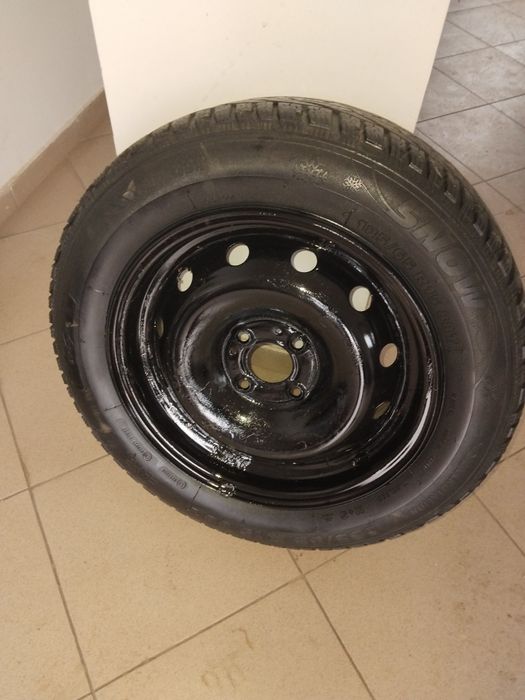 Vând roți logan 4x100 r15 stare bună. 3oo. lei fix.