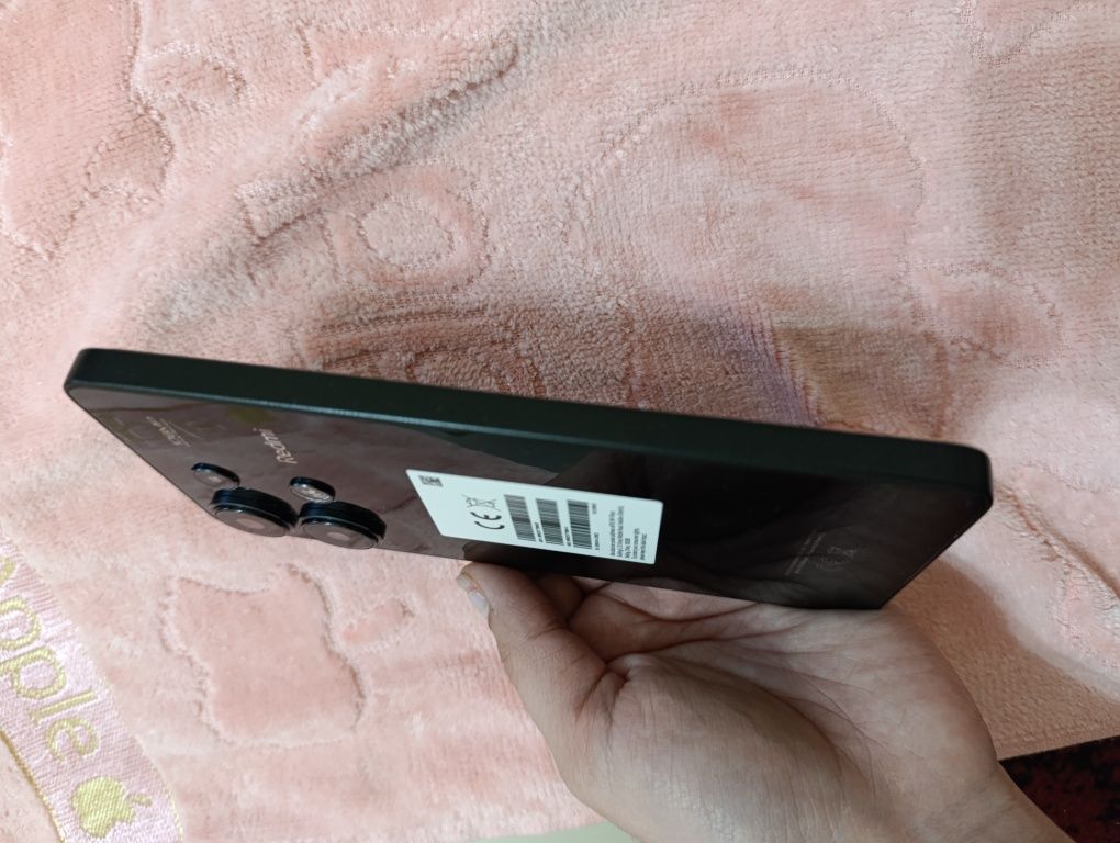 Redmi not 13 8/256 srochna sotiladi 2.milon