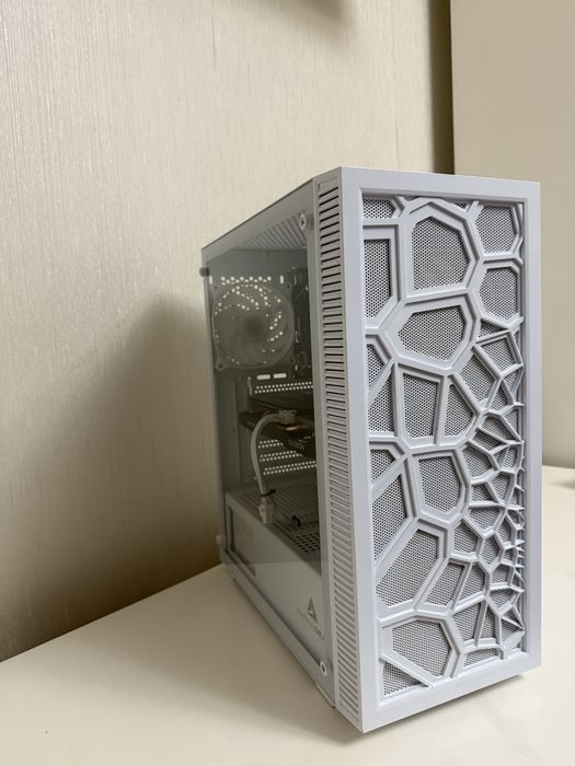 AMD Ryzen 5 5600 3.5GHz, 16GB DDR4, 1TB SSD, RX 6600 8GB GDDR6