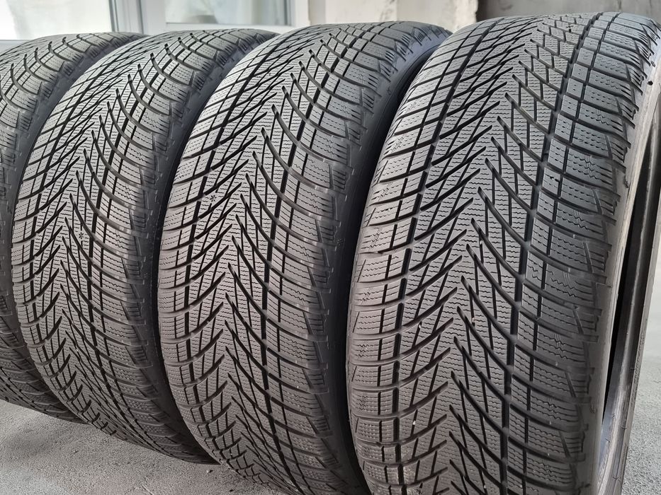 "Dot 24" 255/45/19 Goodyear 4Броя: 900лв 6.5мм