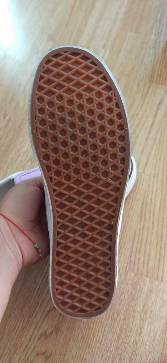 VANS - оригинални кецове,41 номер,нови