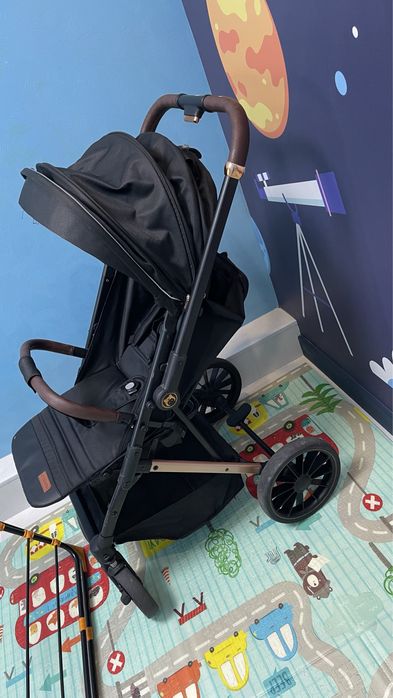 Продам детскую коляску