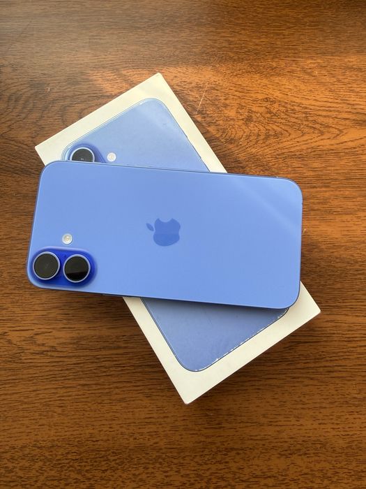 Продам IPhone 16 Plus
