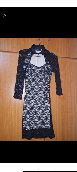 Vând rochii Xs și S