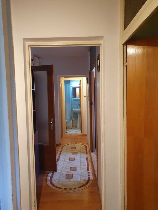 Apartament 4 camere de inchiriat