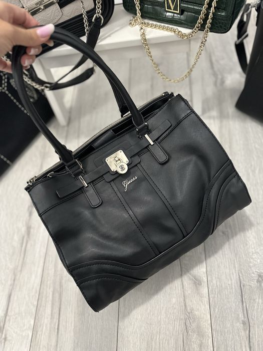 Geanta medie Guess