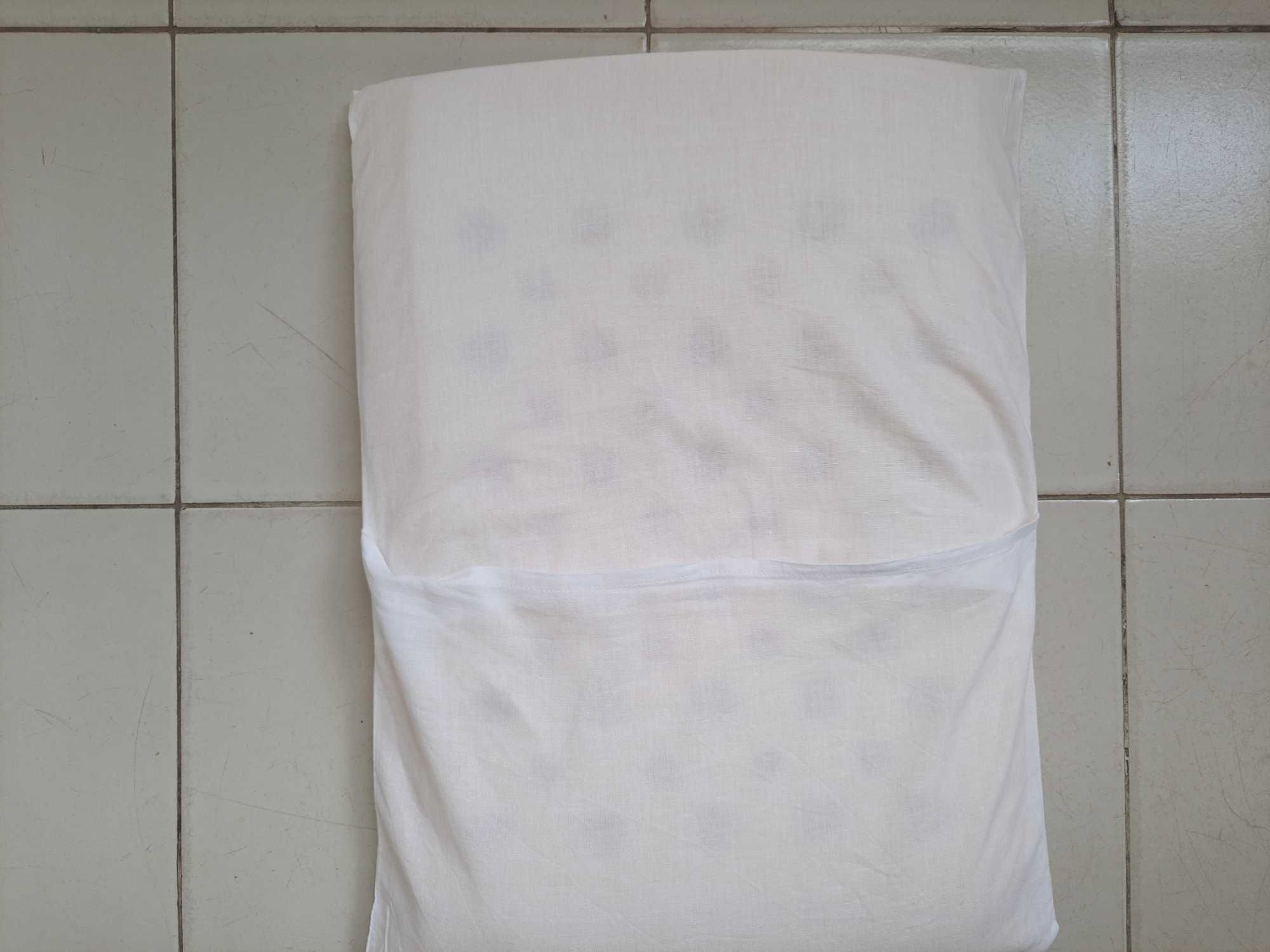Мека подложка за повиване, олекотена завивка и възглавници за бебе