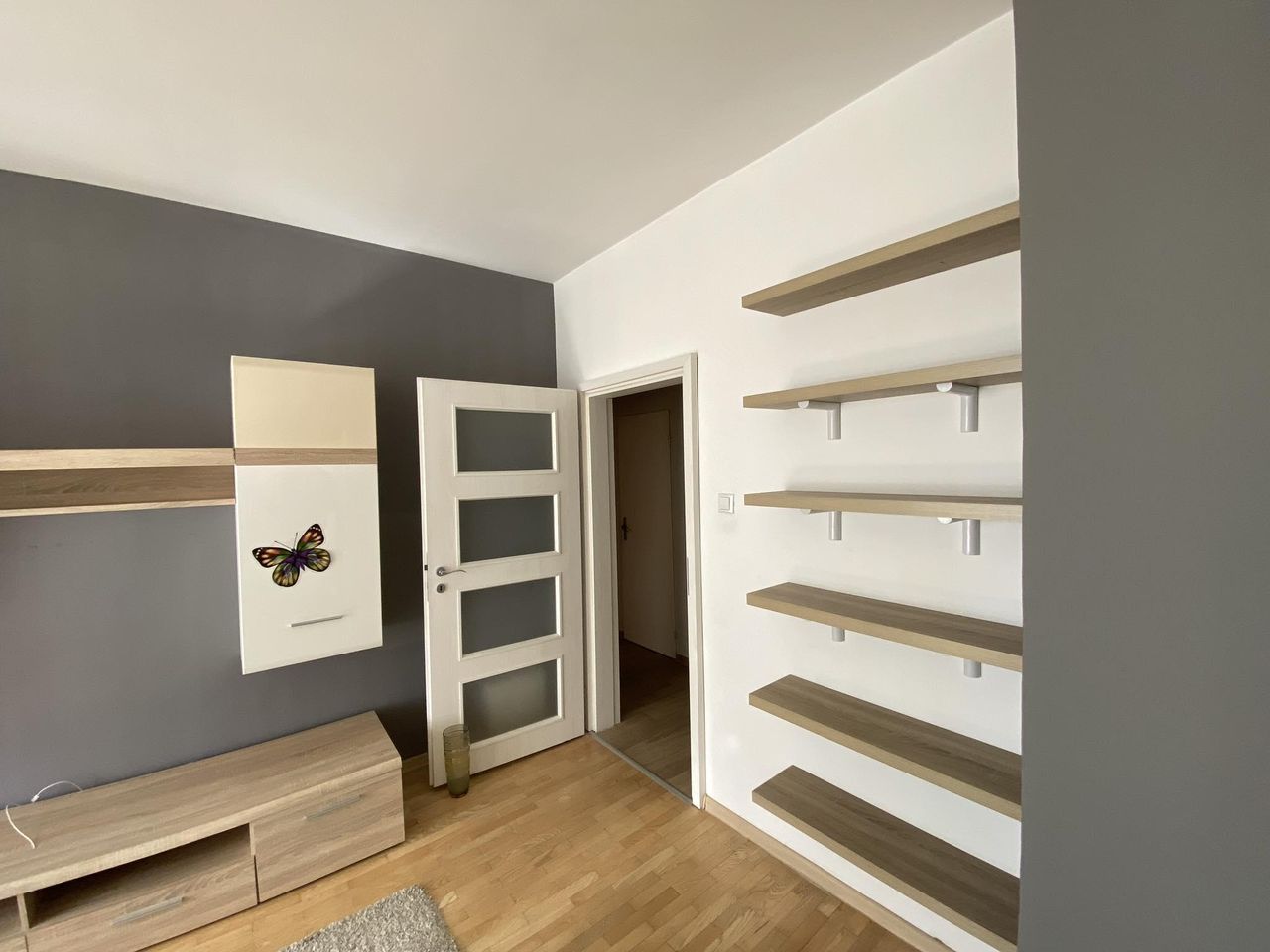 Дава се под наем Тристаен апартамент в София, Надежда 1 - 84 кв.м за 650 € - Снимка #8