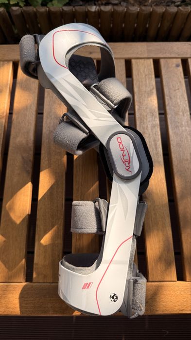 Orteza genunchi donjoy renegade picior drept marime XL