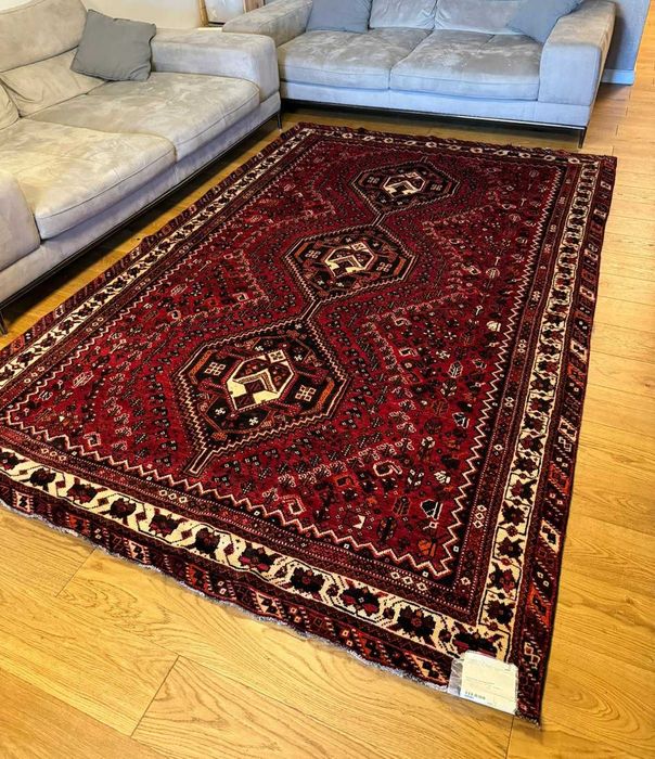 Covoare persane noi - diferite culori si dimensiuni