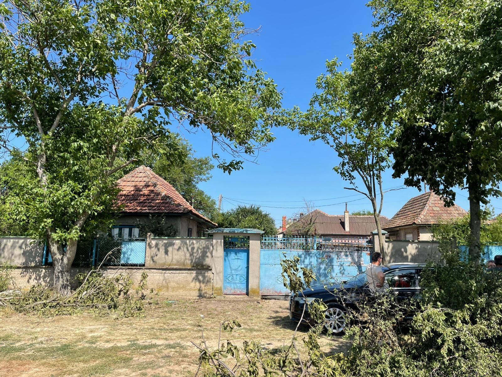 Vând casa în Tileagd