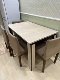 Продам кухонный стол со стульями 4 шт