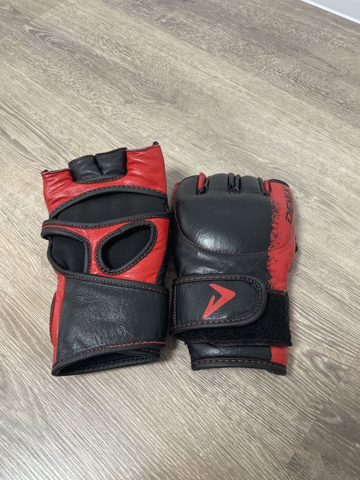 Перчатки для ММА