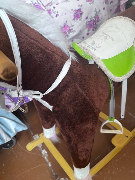 Oʻyinchoq ot hamyonbop. Narxda