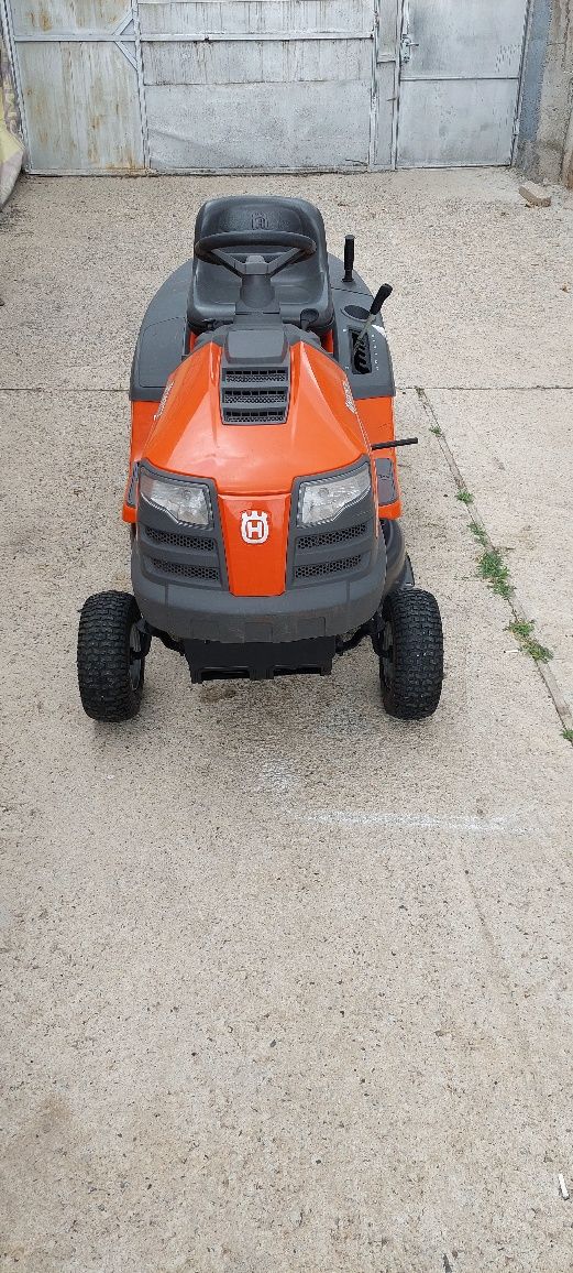 Тракторна косачка Husqvarna
