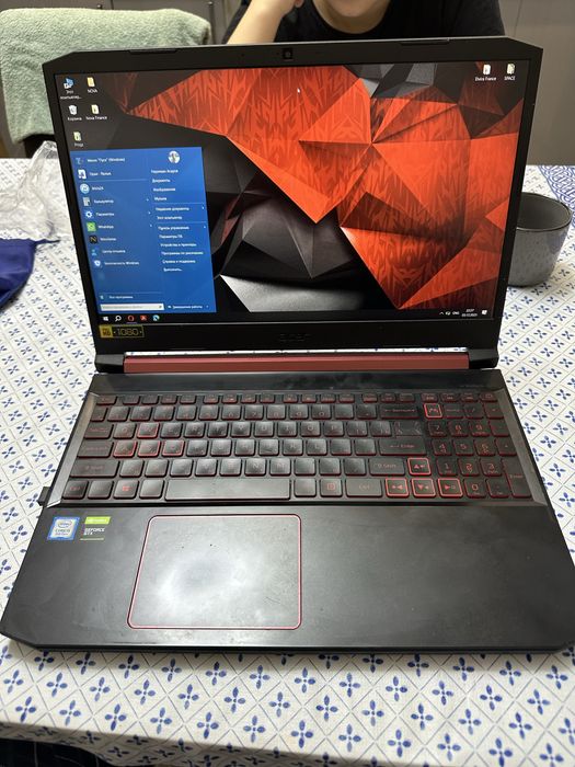 Обменяю игровой ноут Acer Nitro 5, core i5, 9-gen на macbook air