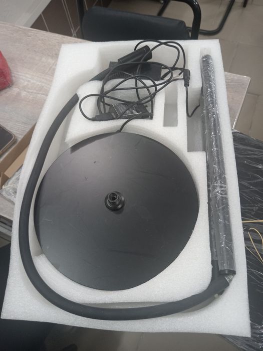 Срочно продам лед лампу для наращивания ресниц почти новая