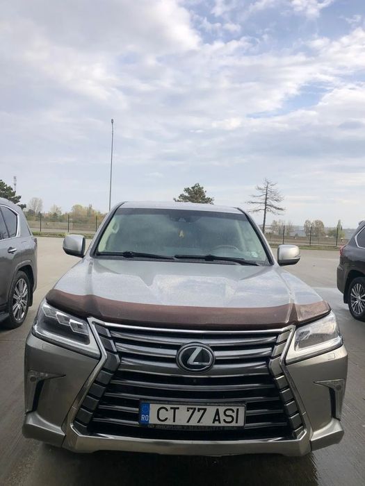 Lexus Seria LX