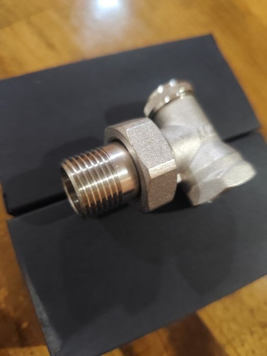 Robinet colt calorifer