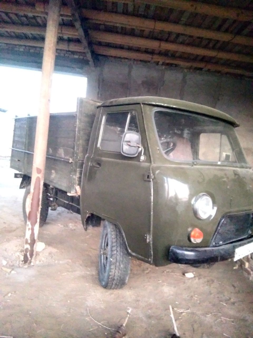 Uaz bartavoy sotiladi