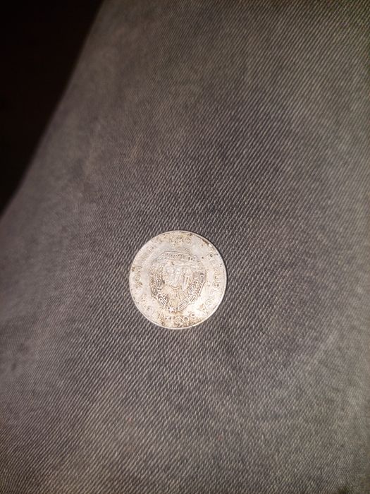 Vând moneda în stare bunicica