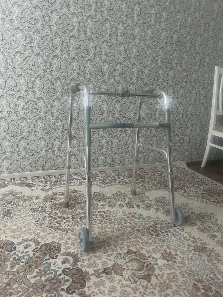 Ходунок для взрослых