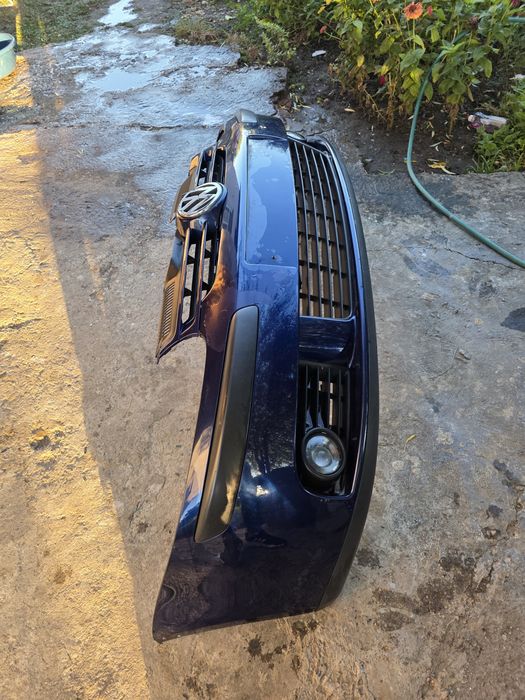 Предна броня Vw Golf 5 2004 - 2008g.