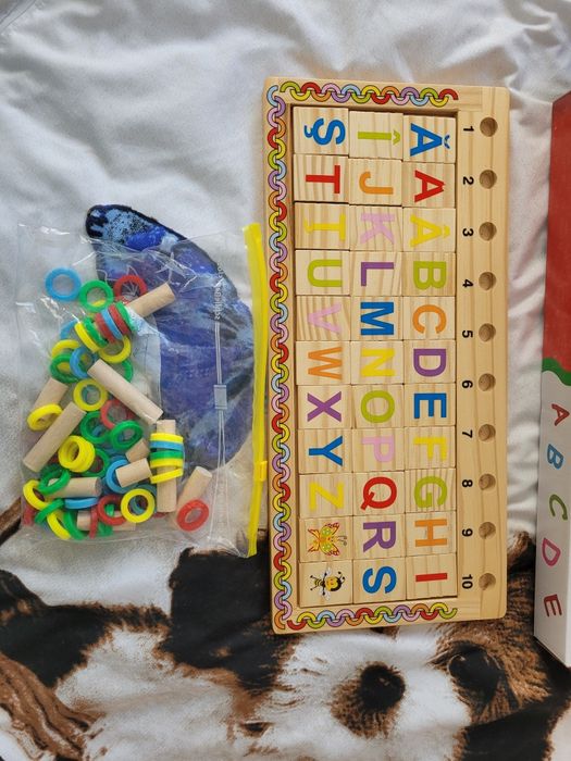 Puzzle din lemn cu ABC