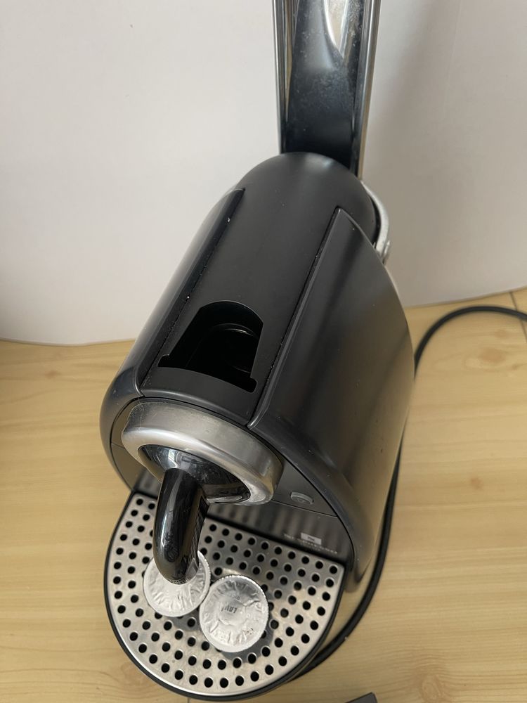 Кафе машина с капсули - Nespresso
