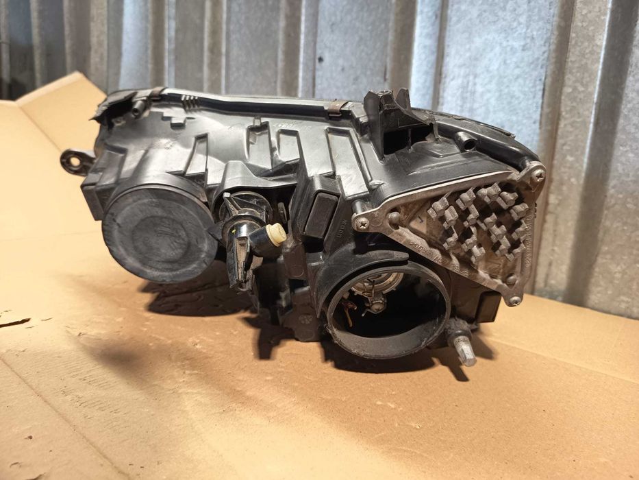 far dacia duster dreapta