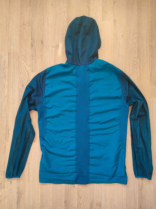 Ветровка Decathlon - Размер М, Улта-лека 160 грама.