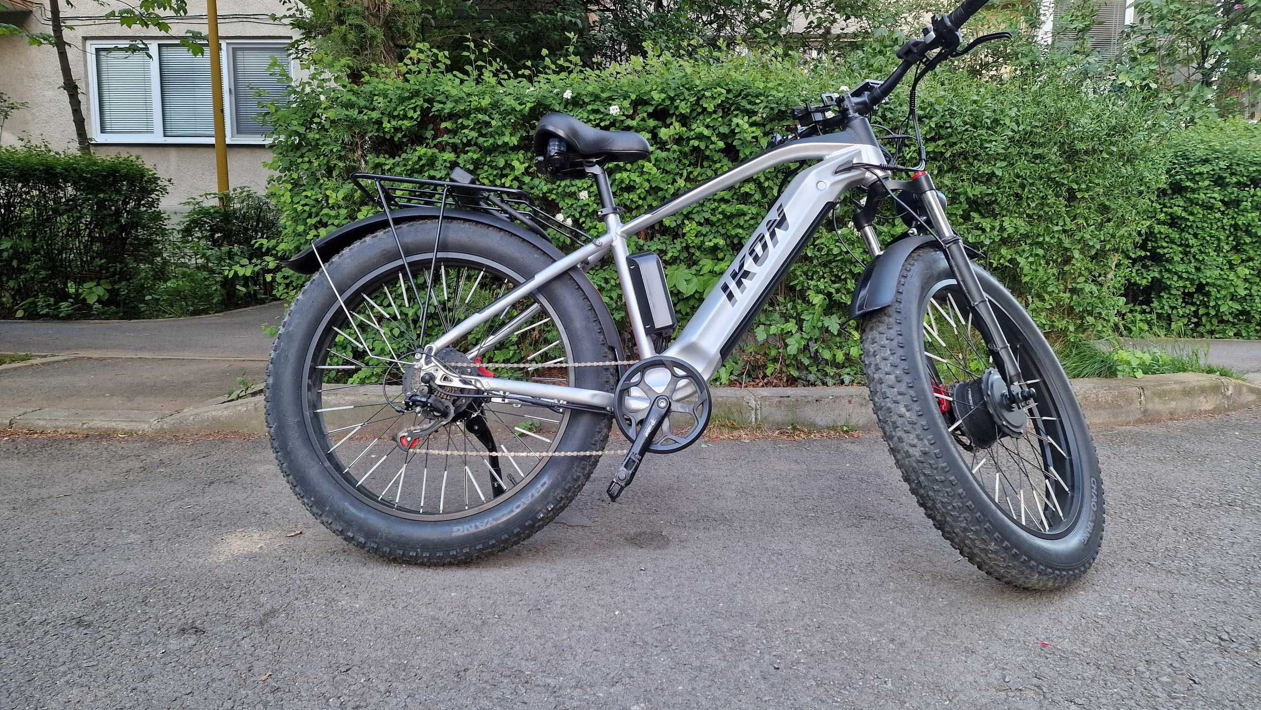 Bicicleta fat bike electrica, 2 motoare de 750W