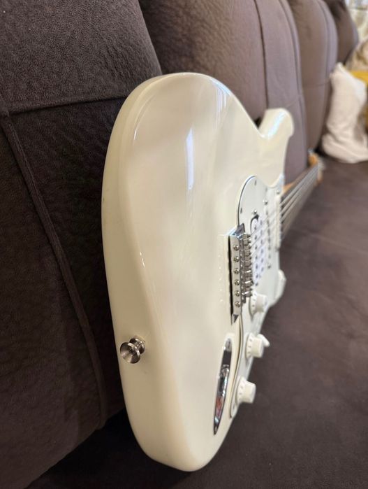 Китара Fender Stratocaster