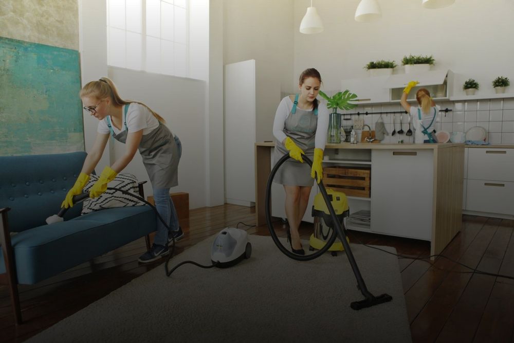 Тщательная уборка помещений и химчистка мягкой мебели