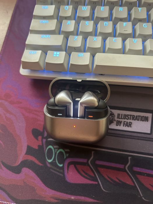 Продавам самсунг galaxy 3 buds