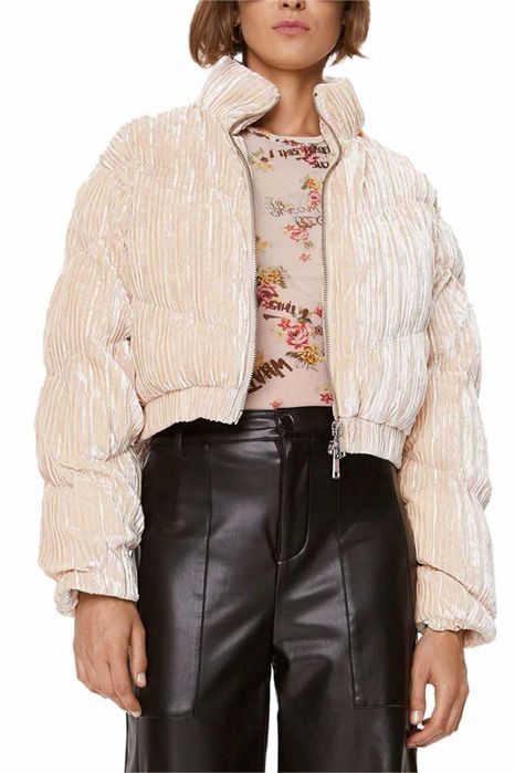 Дамско зимно яке Guess