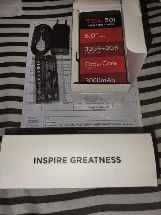 Vand telefon mobil TLC 501 Nou Garantie