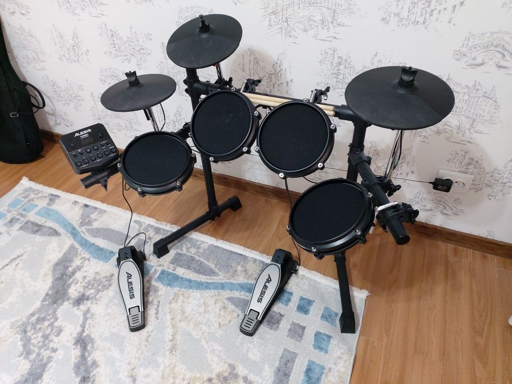 Электронные барабаны Alesis Turbo Mesh Kit