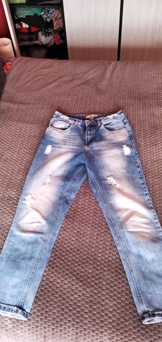 Дънки - модерни , изтъркани и др